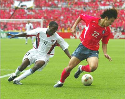 罗马诺：切尔西管理层一月就在关注埃苏戈，正在继续争取签约.