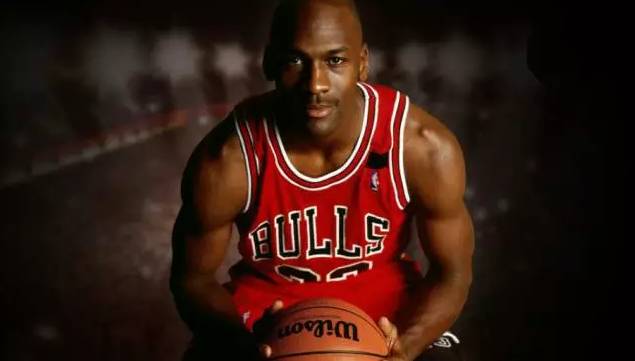 发了广泛讨 发了广泛讨