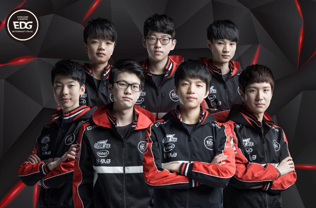 一则爆炸性 一则爆炸性