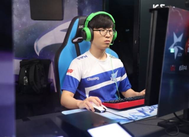 给浓眉争取 给浓眉争取