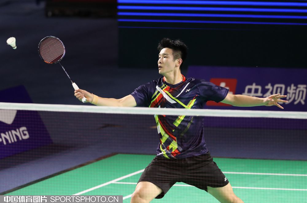 台上的经纪 台上的经纪